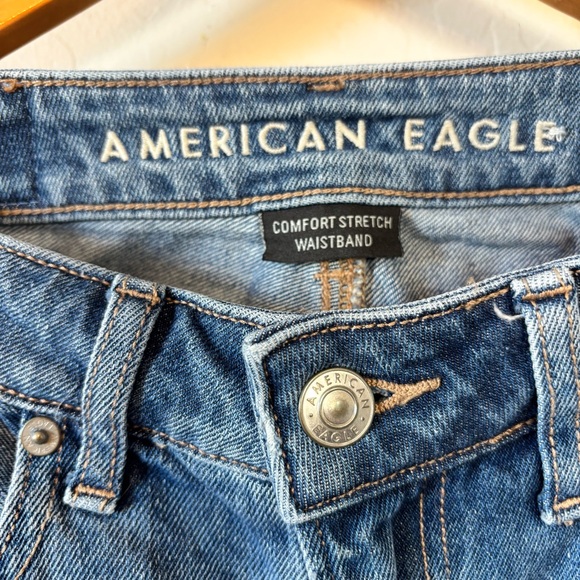 American Eagle Outfitters mom‎ jeans Classic Blue Denim Jeans - Picture 2 of 9